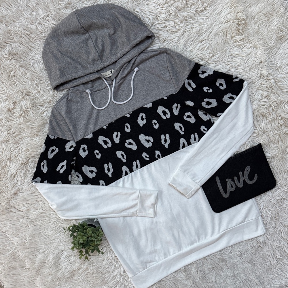 🎉2X HP🎉 Mindy Mae’s Market Colorblock Leopard Hoodie 💗 Gray Black & White